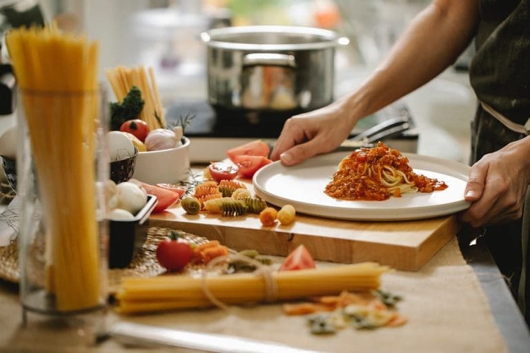 How to Start and Grow a Profitable Meal Delivery Service